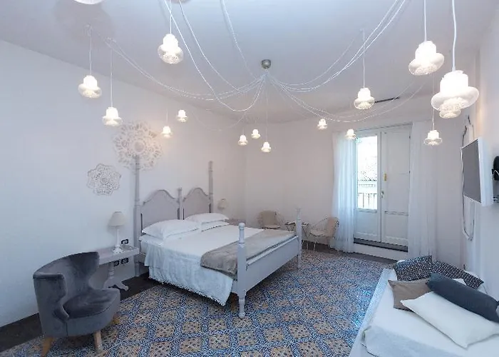 Palazzo Conti Camere E Suites